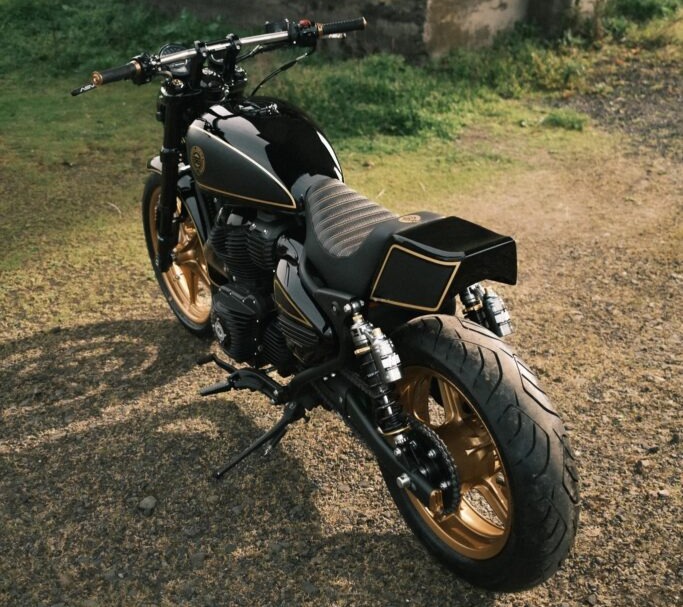 Custom Royal Enfield Shotgun 650 rear view