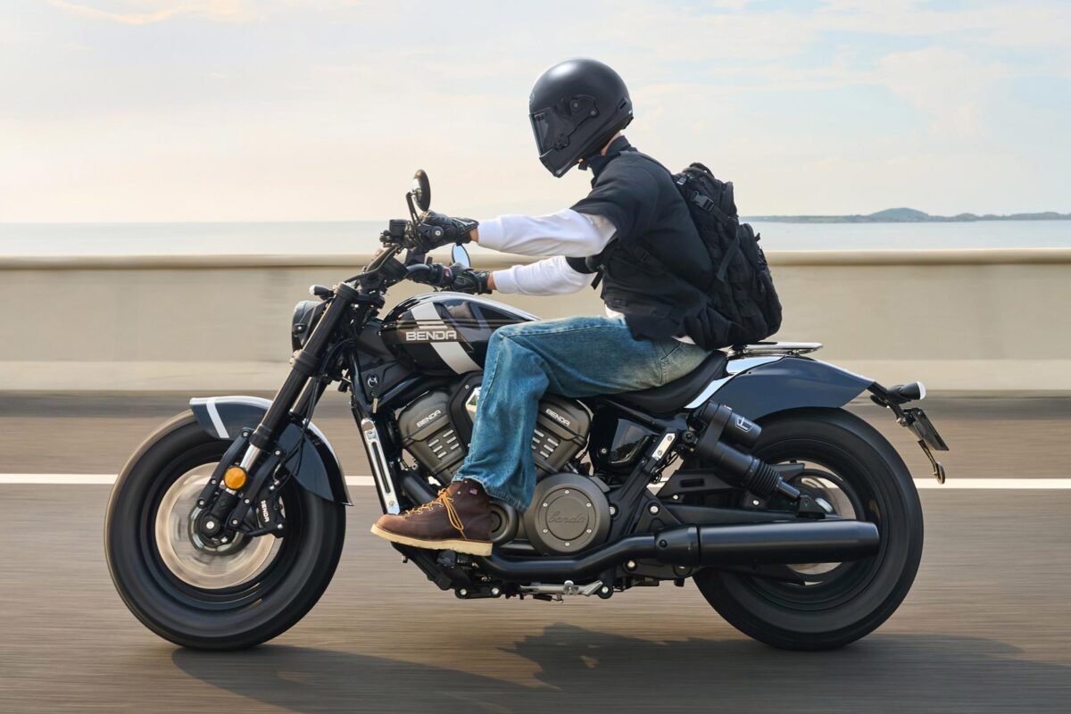 Benda Rock 707 Brings Electronic Clutch to European Cruisers