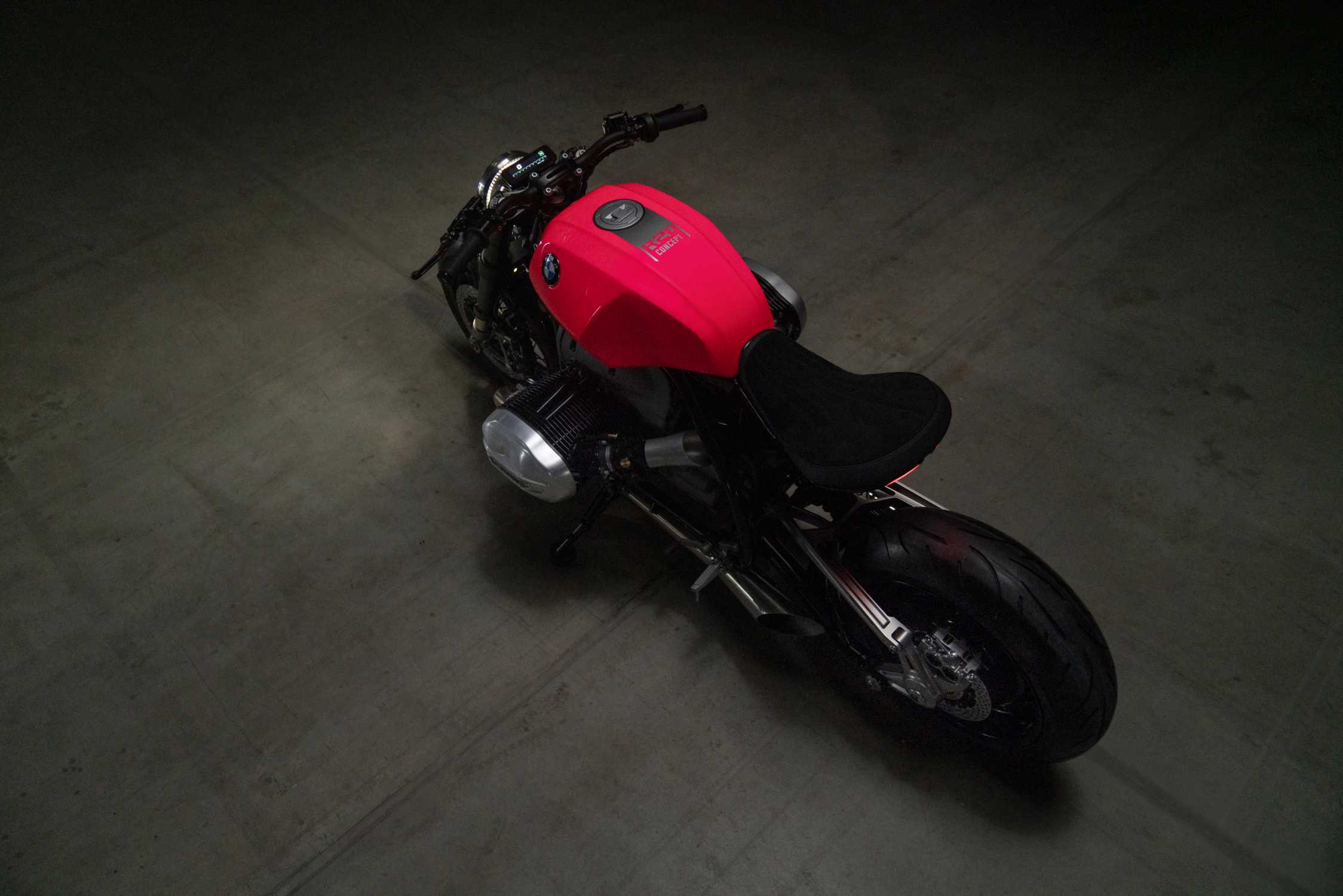 BMW R20 concept motorcycle with large air-cooled boxer engine in minimalist roadster design