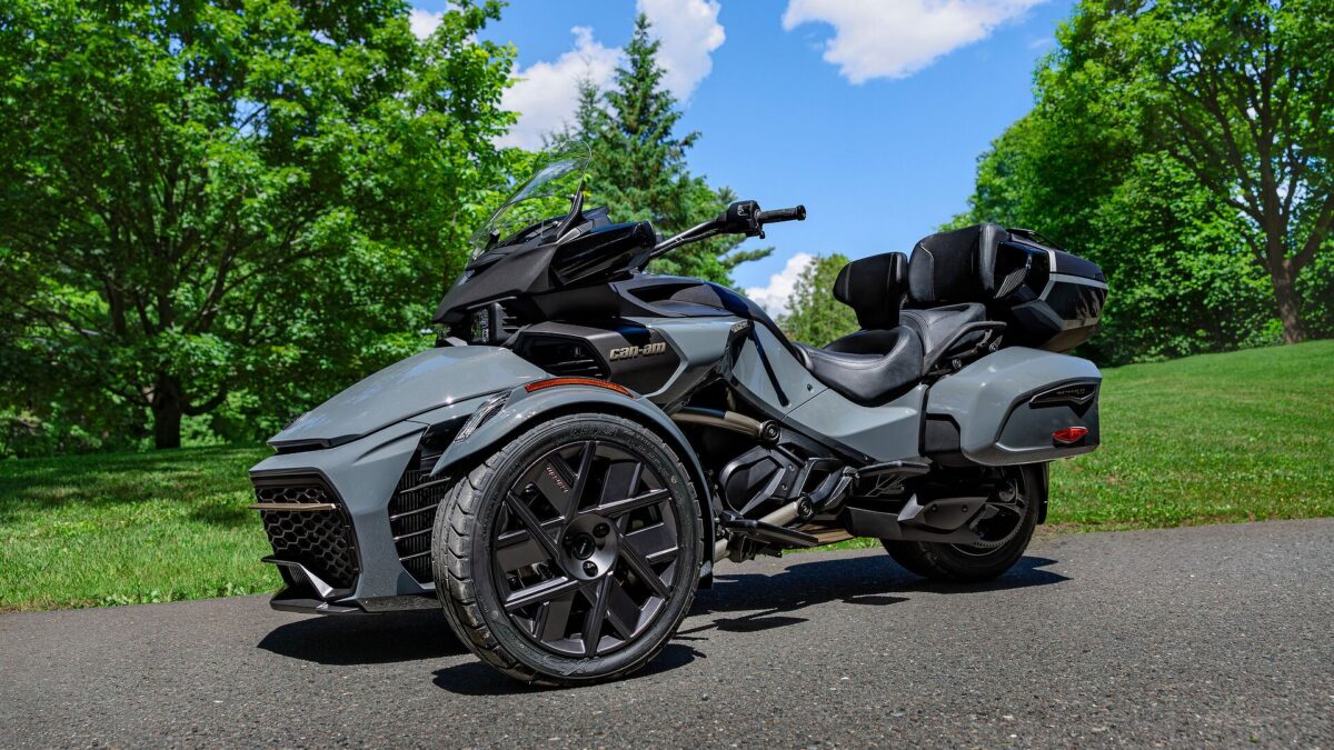 Why Can-Am’s Touchscreen Recall Affects 14,000 Riders